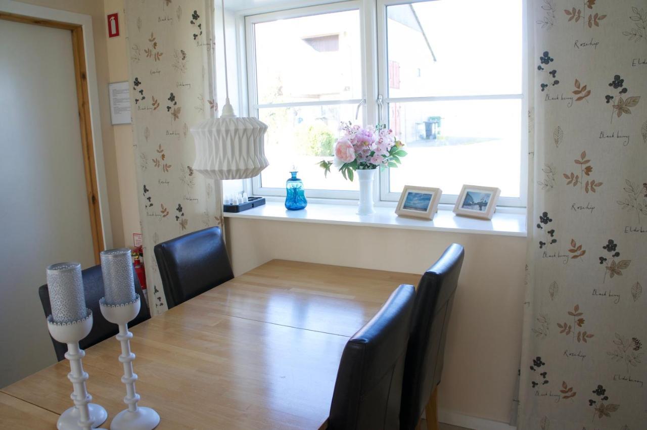 Tiendegaarden Mons Klint Bed & Breakfast Borre