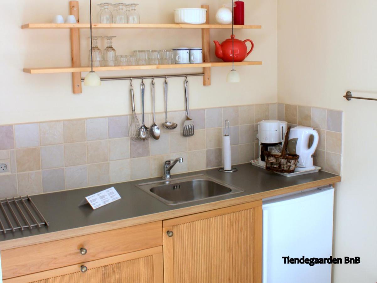 Tiendegaarden Mons Klint Bed & Breakfast Borre